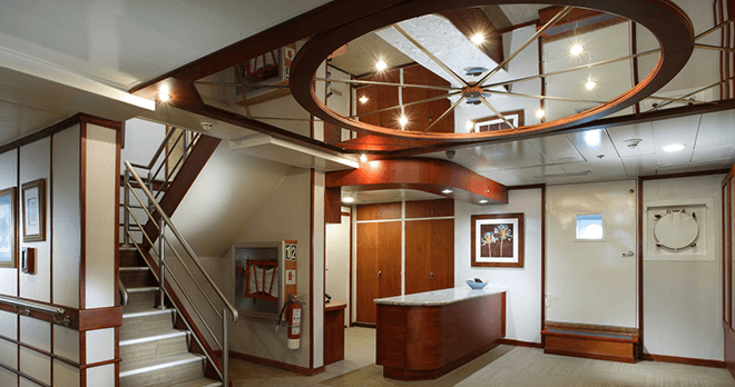 Yacht Isabela II – Reception