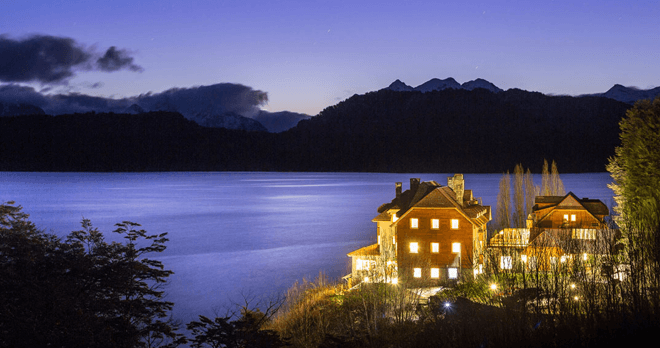 Correntoso Lake & River Hotel at night