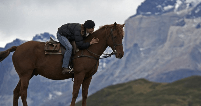 Gaela Hourcq, Horse expert, explora patagonia