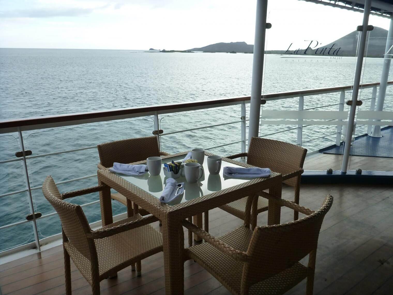 M/Y – La Pinta – Outdoor Dining Area