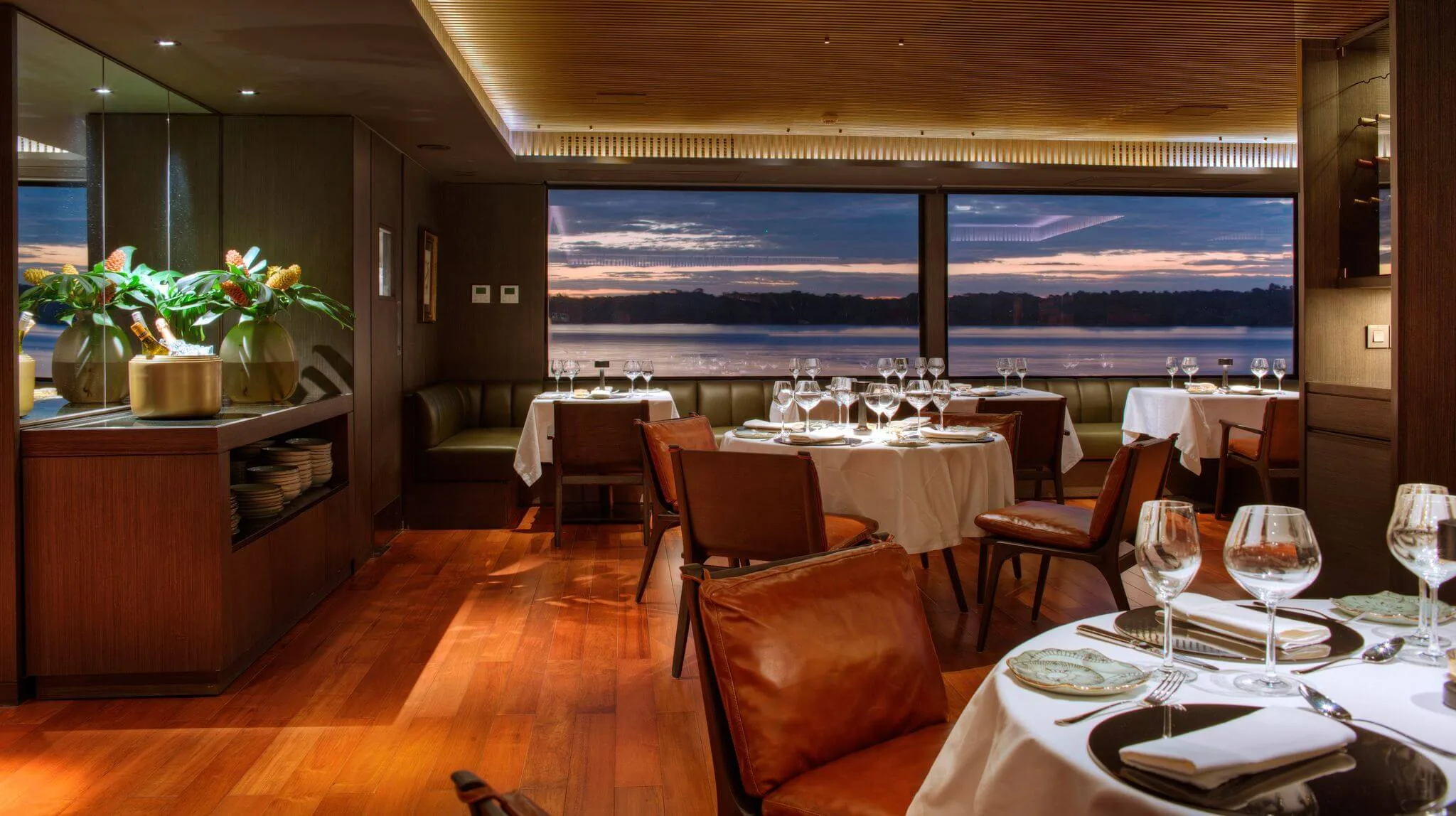 Nera Amazon Dining Room